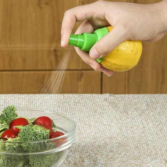 Citroen Spray Spuit - Handmatige Citroen Pers - Fruit Sap Spray - Keuken Gadget - 10 cm - Citrus Sap Verspreider - Eco-Friendly - Makkelijk in Gebruik - Geschikt voor Sinaasappel en Andere Citrusvruchten van Merkloos
