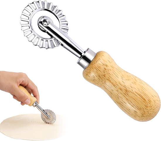Deegsnijder met Houten Handvat - Getande Roller voor Pasta en Ravioli - 1 Stuk - Keukengerei van Merkloos