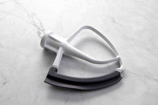 Flexibele Roerder - Keukenmachine Accessoire - Gelijkmatig Mengen - Flexibele Siliconen Vleugels - 16x16x3 cm - Wit