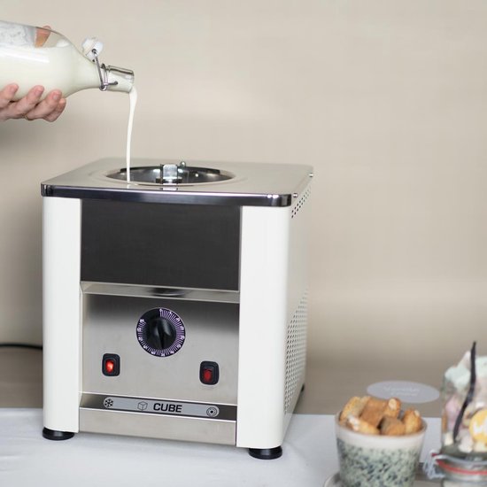 hej hej | CUBE 750 ijsmachine | Zelfvriezend | Vanilla Beige van hej hej