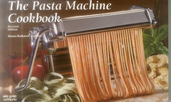 Kookboek voor het maken van zelfgemaakte pasta met handmatige en elektrische pastamachines van Merkloos
