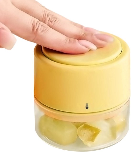 Mini IJsblokjesmaker - IJsblokjesvorm Vriezer - Dranken Koelen - Stapelbaar Compact Ontwerp - 8 x 8 x 8 cm - Geel