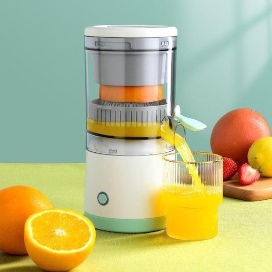 Oplaadbare Draagbare Elektrische Citruspers (Groen) - USB Opladen + Met Schoonmaakborstel - Sinaasappelsap Maker / Fruitsap Pers / Keukengadget - Ideaal voor Thuis, Reizen, Kamperen & Vers Fruitsap Genot van Merkloos