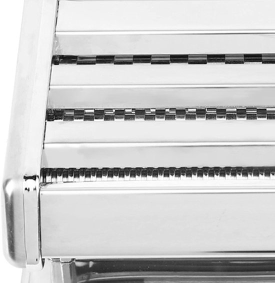 Pasta roller machine Allecto Plus met 6 roostniveaus