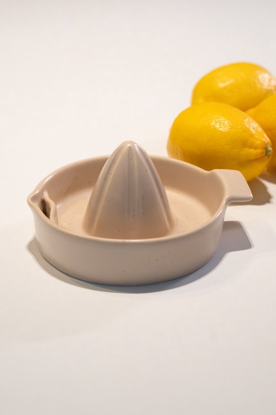 Souwaira Lémoni Squeezer – Citruspers – Citroenpers Handpers – Keramiek – Handgemaakt – Voor Citroen, Limoen & Sinaasappel van Souwaira