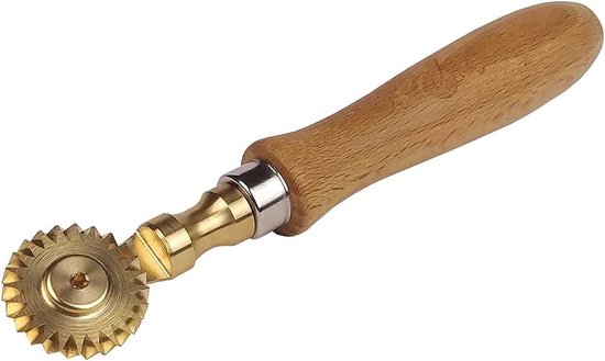 Tandwiel, grootte voor vers bladerdeeg, tortellini, ravioli, diameter 30 mm, van messing met handvat van beukenhout [Made in Italy]
