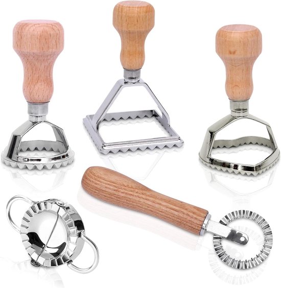 Uitsteekvormpjes en deegzakvormen van beukenhout en roestvrij staal - set van 5 met raviolivorm. pasta roller van Edënbërg